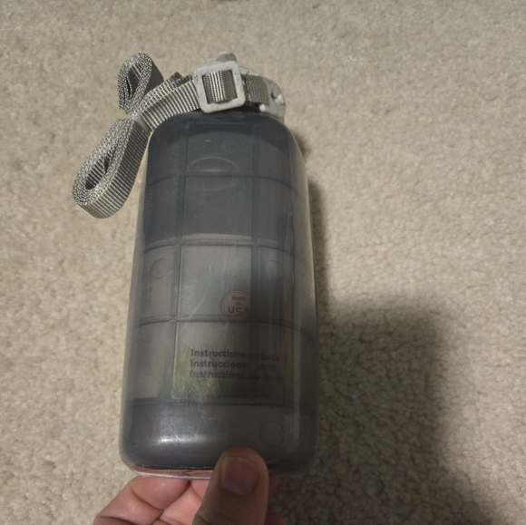 Portable Sport Bottle for Dogs - Picture 3 of 6